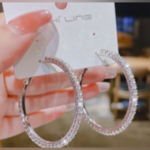 Beautiful, Silver plated w/rhinestones hoop earrings